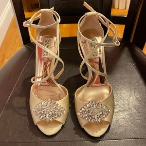 Badgley Mischka size 8.5 high heel shoes.